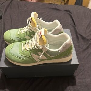 Men’s new balance 10.5 basically brand new